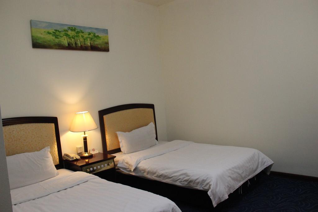 Super 8 Beijing Yizhuang Tianbao Hotel Стая снимка