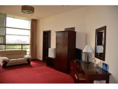 Super 8 Beijing Yizhuang Tianbao Hotel Екстериор снимка